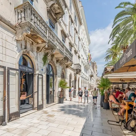 Grand Promenade - Tale Of The Sea Apartment Split
